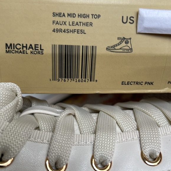 MICHAEL KORS SHEA MID HIGH TOP
FAUX LEATHER
49R4SHFE5L
ELECTRIC PINK
sneakers - Picture 15 of 16